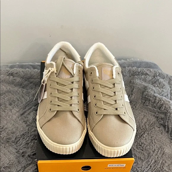 Gola Beige Canvas Sneakers with White Stripes - Picture 5 of 10